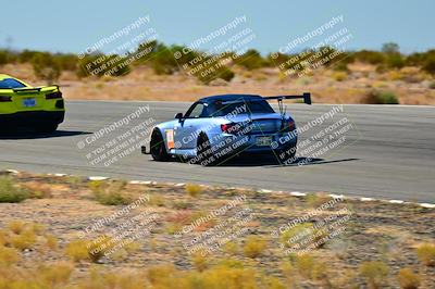 media/Oct-18-2025-Extreme Speed (Sat) [[d6d7e1fef1]]/Red-Green/